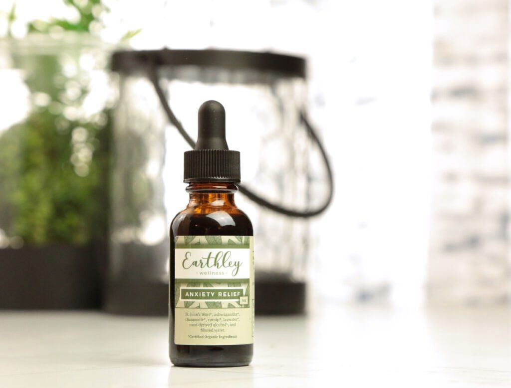 This Anxiety Relief- 2oz by Earthley is full of adaptogenic herbs that help the body manage stress and remain calmer. Adaptogens may support adrenal function, and healthy adrenals promote a healthier stress response.