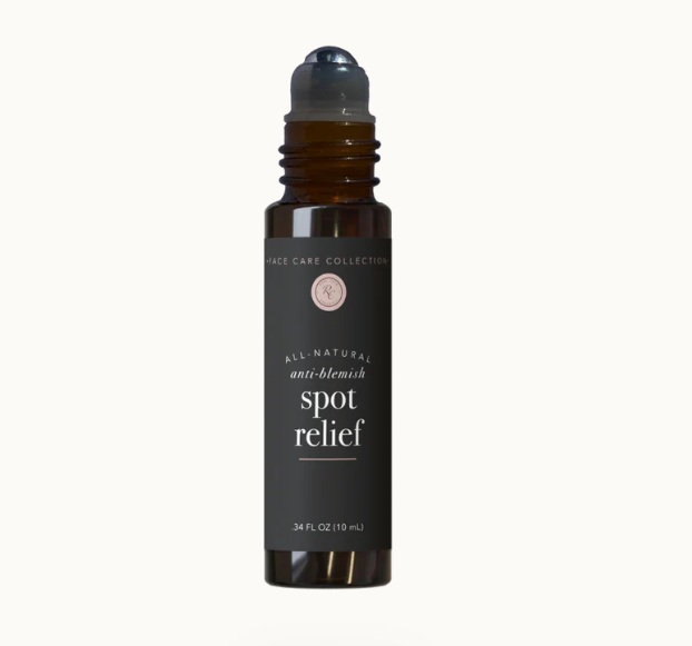 The Anti-blemish Spot Relief | 10 ml by Rowe Casa is a soothing blend of witch hazel and rose water combined with the power of frankincense, lavender, tea tree, and more that make these drops both powerful and effective for combating breakouts and blemishes.