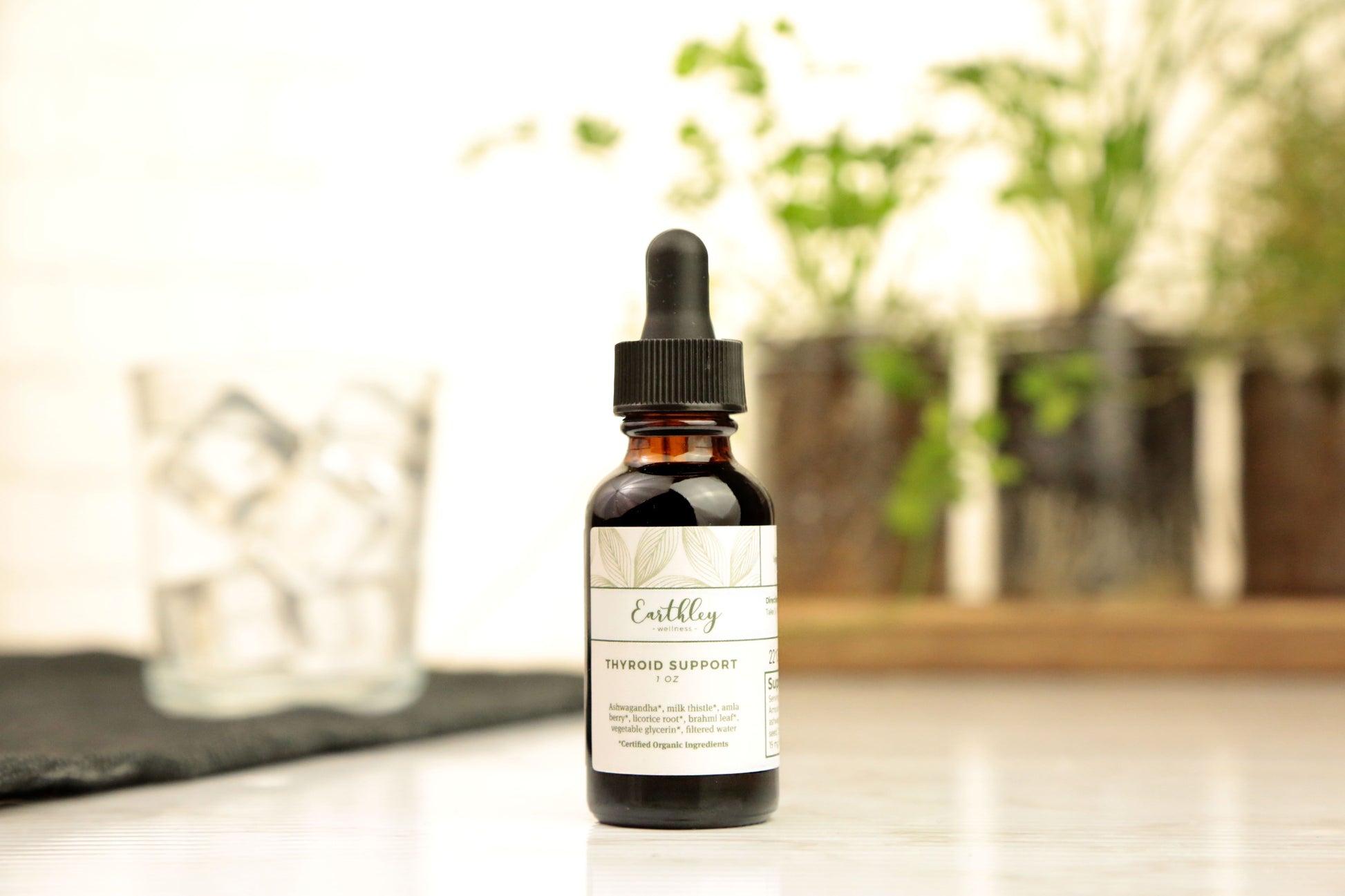 This highly-requested, Thyroid Support - 2oz by Earthely tincture was created to help support thyroid health while providing nourishment to the body. We use organic herbs that support thyroid function for health and wellness, inside and out.