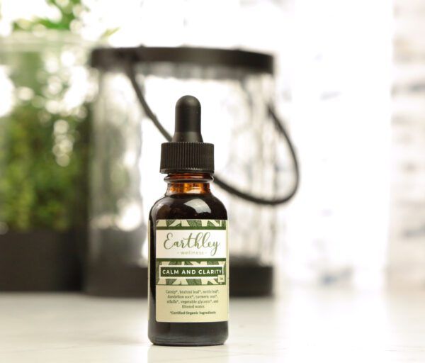 This Calm and Clarity - 1oz by Earthley has has eight simple and organic ingredients that promote a calm mood and mental clarity. If you (or a loved one) could use a little help cutting through brain fog and focusing on tasks, this herbal extract is for you (them).