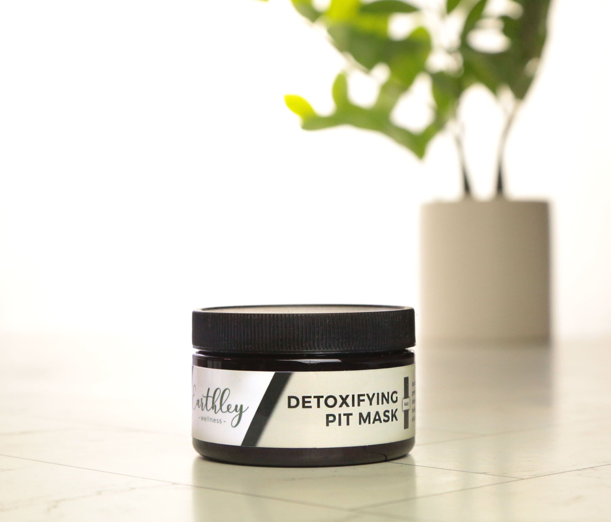 We love this Detoxifying Pit Mask by Earthley. Switching to a natural deodorant is something that everyone should do, but during the transition, sometimes you can notice your body odor more. It’s part of your body detoxing and getting rid of the toxic build up that chemical antiperspirants cause.