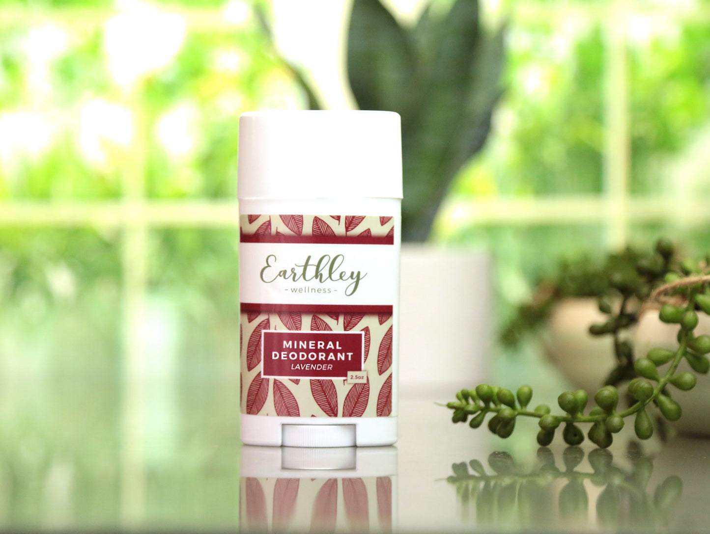 Earthley uses the simplest, cleanest ingredients to make our all-natural Mineral Deodorant - Lavendar. Mango butter and apricot oil combine to gently nourish the skin, while arrowroot powder helps to keep skin dry. Magnesium detoxes, reduces odor, and has tons of health benefits too! Pure essential oils are added for a pleasant scent.