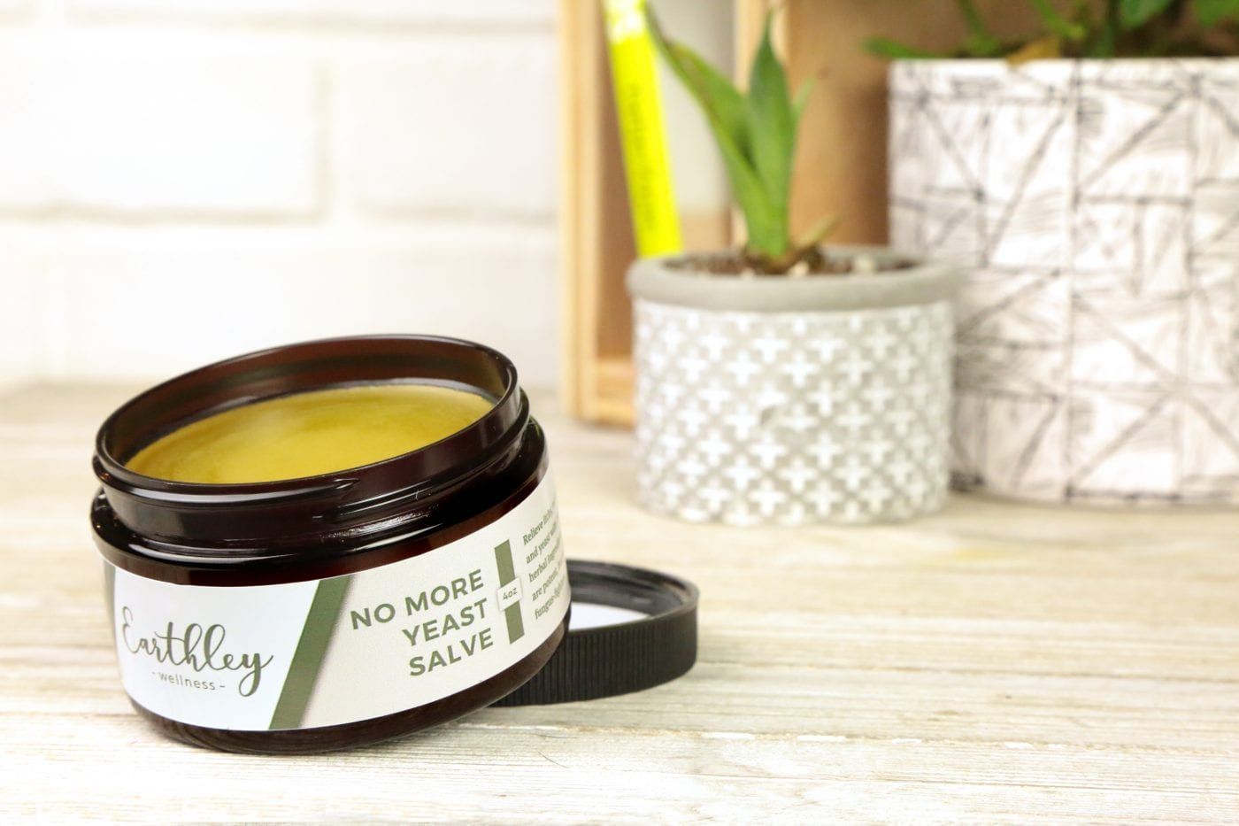 This No More Yeast Salve - 2oz by Earthley was created to help with problems caused by yeast overgrowth. Unfortunately, modern diets are too high in sugar and lack the probiotics needed for proper gut health. This can result in excess body candida, leading to itchy rashes and problems with fungus and yeast.
